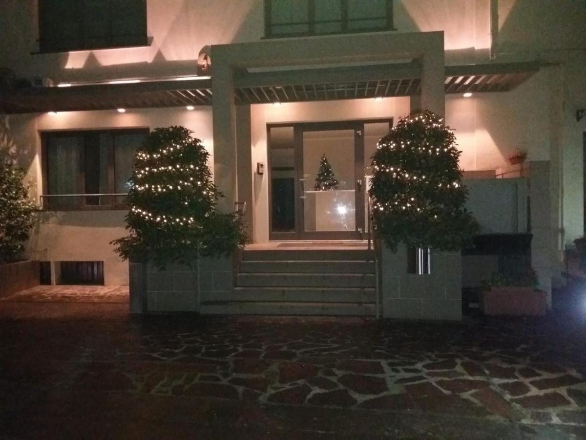 Appartamenti La Piazzetta Vicino A Firenze Signa Exterior photo